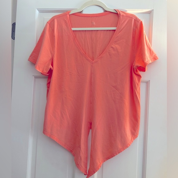 Lululemon Knot Gonna Fly Tee white front tie - Picture 2 of 6